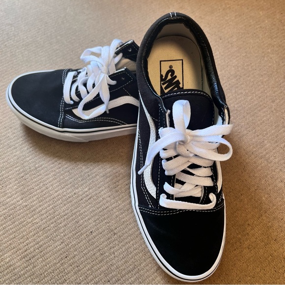 Vans Old Skool Black White Sneakers Men’s 7.5 Women’s 9 Classic Skate Shoes - Picture 7 of 14